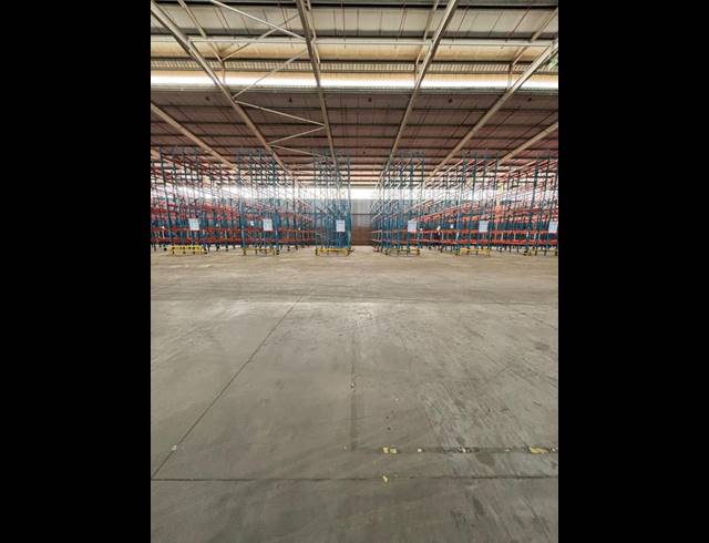 INDUSTRIAL PROPERTY TO RENT IN STRUANDALE INDUSTRIAL